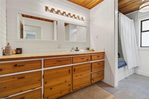 2279/2281 Clark Rd, Courtenay, BC 