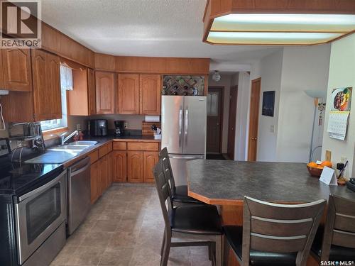 509 Carlyle Avenue, Carlyle, SK - Indoor