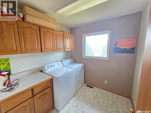 509 Carlyle Avenue, Carlyle, SK - Indoor Photo Showing Laundry Room