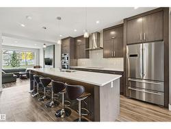 8724 116 ST NW  Edmonton, AB T6G 1P7