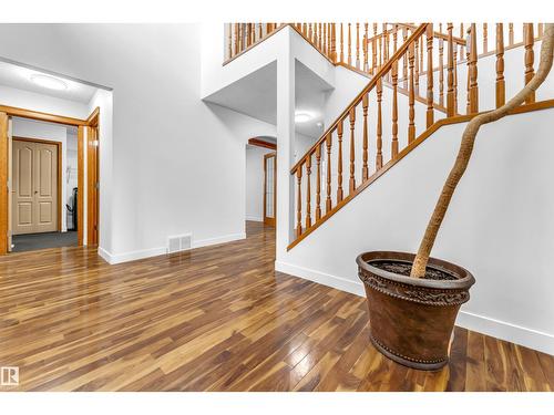 10621 175A Av Nw, Edmonton, AB - Indoor Photo Showing Other Room