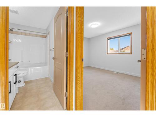 10621 175A Av Nw, Edmonton, AB - Indoor Photo Showing Other Room