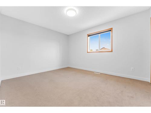 10621 175A Av Nw, Edmonton, AB - Indoor Photo Showing Other Room