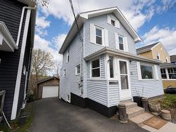 22 Rodney Road Road  Dartmouth, NS B2Y 3V5