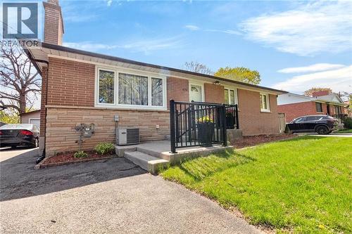874 FRANCIS Road  Burlington, ON L7T 3Y2