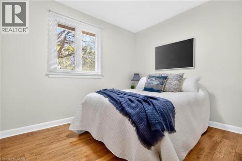 874 Francis Road, Burlington, ON - Indoor Photo Showing Bedroom