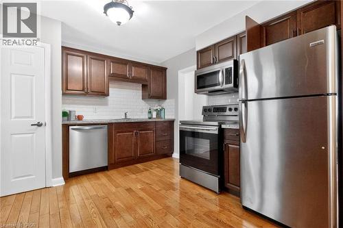874 Francis Road, Burlington, ON - Indoor Photo Showing Kitchen