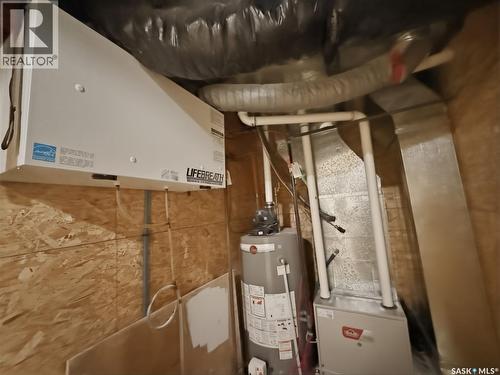 637 Douglas Drive, Swift Current, SK - Indoor Photo Showing Basement