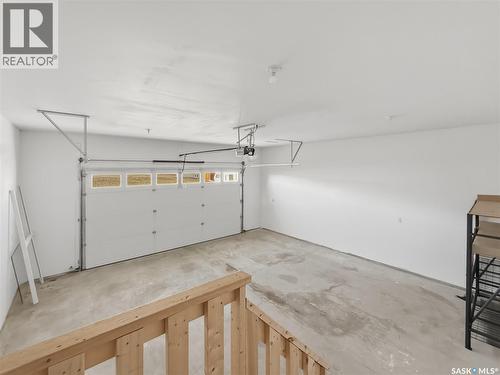637 Douglas Drive, Swift Current, SK - Indoor Photo Showing Garage