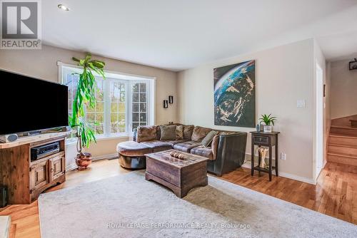 531 Du Bercail Road, Champlain, ON - Indoor Photo Showing Living Room
