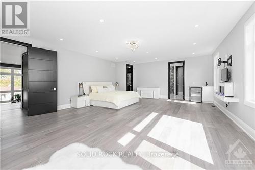 224 Roger Road, Ottawa, ON - Indoor