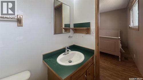 3918 Centennial Drive, Saskatoon, SK - Indoor Photo Showing Bathroom