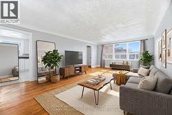 5 - 1047 CHURCHILL AVENUE E Oakville, ON L6H 2A7