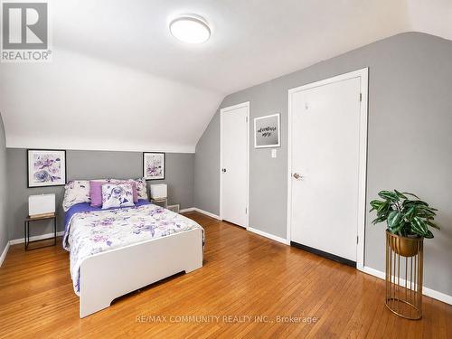 386 Whitney Avenue, Hamilton, ON - Indoor Photo Showing Bedroom