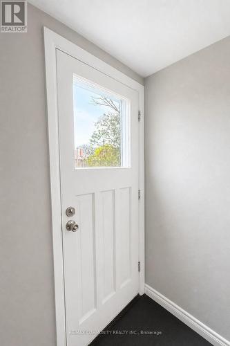 386 Whitney Avenue, Hamilton, ON - Indoor Photo Showing Other Room