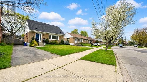 386 Whitney Avenue, Hamilton, ON - Outdoor With Facade