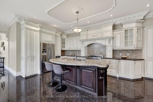 26 Alai Circle, Markham, ON - Indoor Photo Showing Kitchen With Upgraded Kitchen