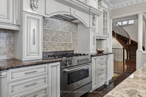 26 Alai Circle, Markham, ON - Indoor Photo Showing Kitchen