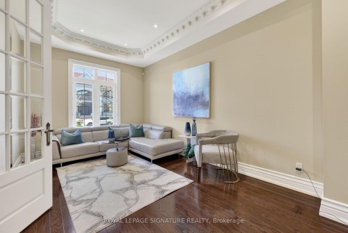 26 Alai Circle, Markham, ON - Indoor Photo Showing Living Room