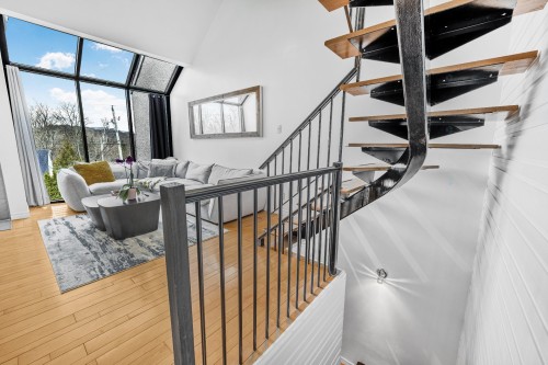 Escalier - 1960 Rue Du Skieur, Sainte-Adèle, QC - Indoor Photo Showing Other Room