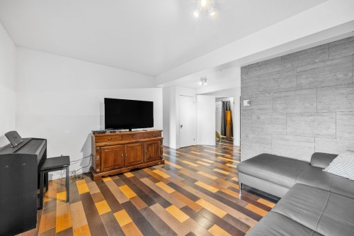 Salle familiale - 1960 Rue Du Skieur, Sainte-Adèle, QC - Indoor Photo Showing Other Room