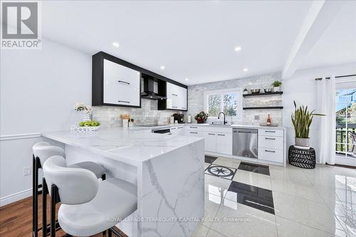 8 Marchwood Crescent, Richmond Hill, ON - Indoor