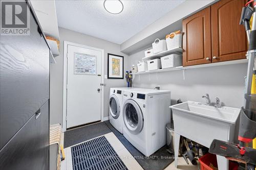 8 Marchwood Crescent, Richmond Hill, ON - Indoor Photo Showing Laundry Room