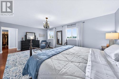 8 Marchwood Crescent, Richmond Hill, ON - Indoor Photo Showing Bedroom