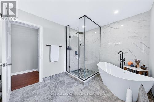 8 Marchwood Crescent, Richmond Hill, ON - Indoor Photo Showing Bathroom