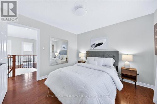 8 Marchwood Crescent, Richmond Hill, ON - Indoor Photo Showing Bedroom
