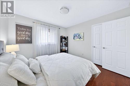 8 Marchwood Crescent, Richmond Hill, ON - Indoor Photo Showing Bedroom