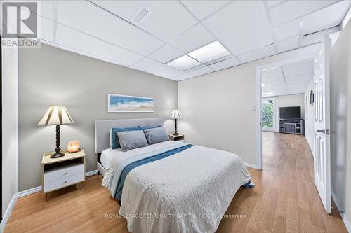 8 Marchwood Crescent, Richmond Hill, ON - Indoor Photo Showing Bedroom