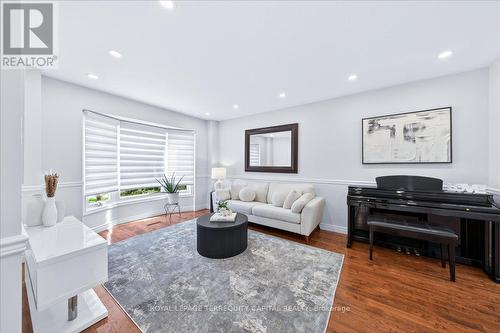 8 Marchwood Crescent, Richmond Hill, ON - Indoor
