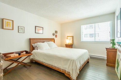 Chambre à coucher - 806-3470 Rue Simpson, Montréal (Ville-Marie), QC - Indoor Photo Showing Bedroom