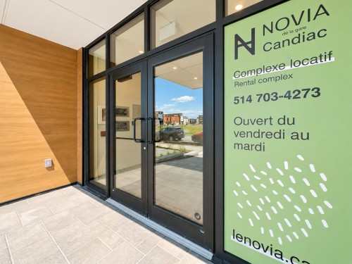 Mud Room - 702-125 Rue Des Marronniers, Candiac, QC - Outdoor