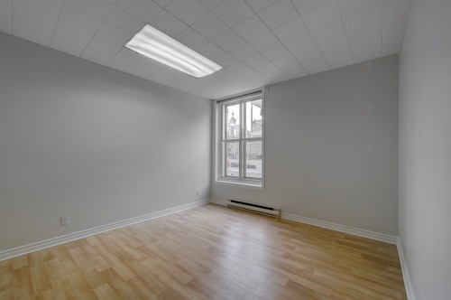 Bureau - 753 Av. Du Mont-Royal E., Montréal (Le Plateau-Mont-Royal), QC - Indoor Photo Showing Other Room