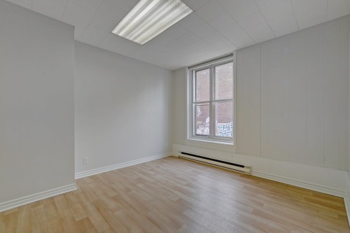 Bureau - 753 Av. Du Mont-Royal E., Montréal (Le Plateau-Mont-Royal), QC - Indoor Photo Showing Other Room