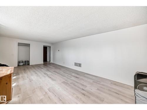 12825 102 St Nw, Edmonton, AB - Indoor