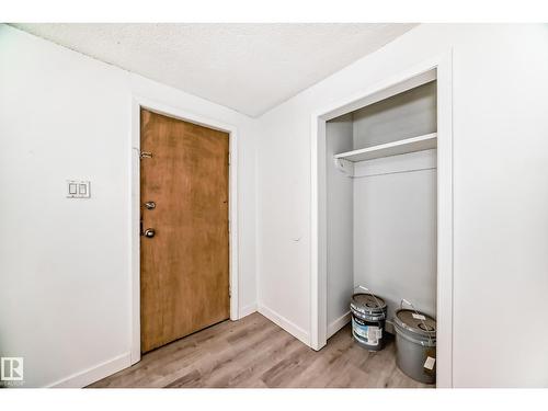 12825 102 St Nw, Edmonton, AB - Indoor