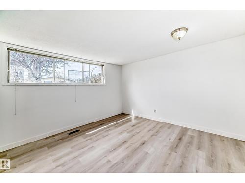 12825 102 St Nw, Edmonton, AB - Indoor Photo Showing Other Room