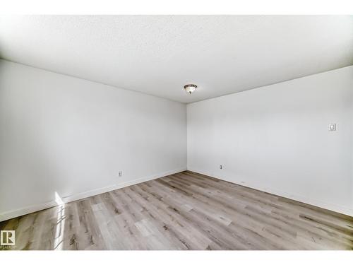 12825 102 St Nw, Edmonton, AB - Indoor Photo Showing Other Room