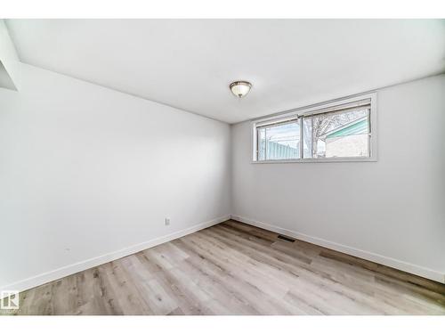12825 102 St Nw, Edmonton, AB - Indoor Photo Showing Other Room