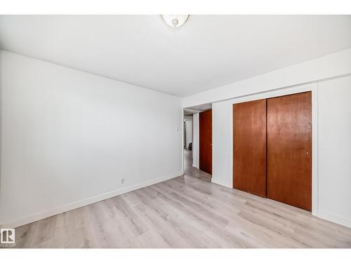 12825 102 St Nw, Edmonton, AB - Indoor Photo Showing Other Room