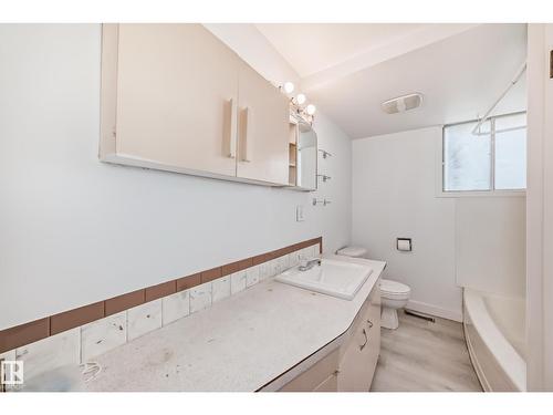 12825 102 St Nw, Edmonton, AB - Indoor Photo Showing Laundry Room
