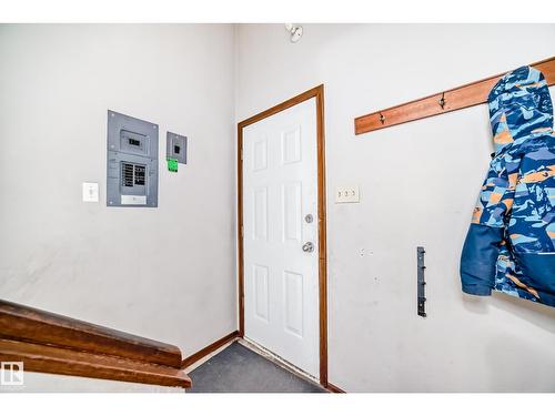12825 102 St Nw, Edmonton, AB - Indoor Photo Showing Other Room