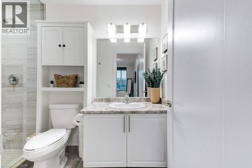 16 Concord Place Unit# 123, Grimsby, ON - Indoor Photo Showing Bathroom