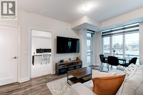 16 Concord Place Unit# 123, Grimsby, ON - Indoor Photo Showing Living Room
