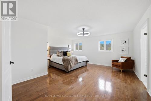 2531 Morrison Avenue, Mississauga, ON - Indoor Photo Showing Bedroom