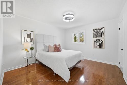 2531 Morrison Avenue, Mississauga, ON - Indoor Photo Showing Bedroom