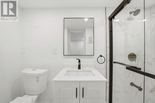 2531 Morrison Avenue, Mississauga, ON - Indoor Photo Showing Bathroom
